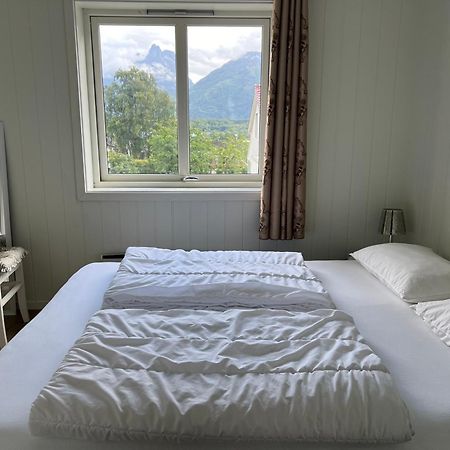 Andalsnes Gustehouse Åndalsnes Exterior foto